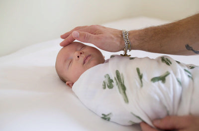 5 Ways to use a Swaddle Blanket