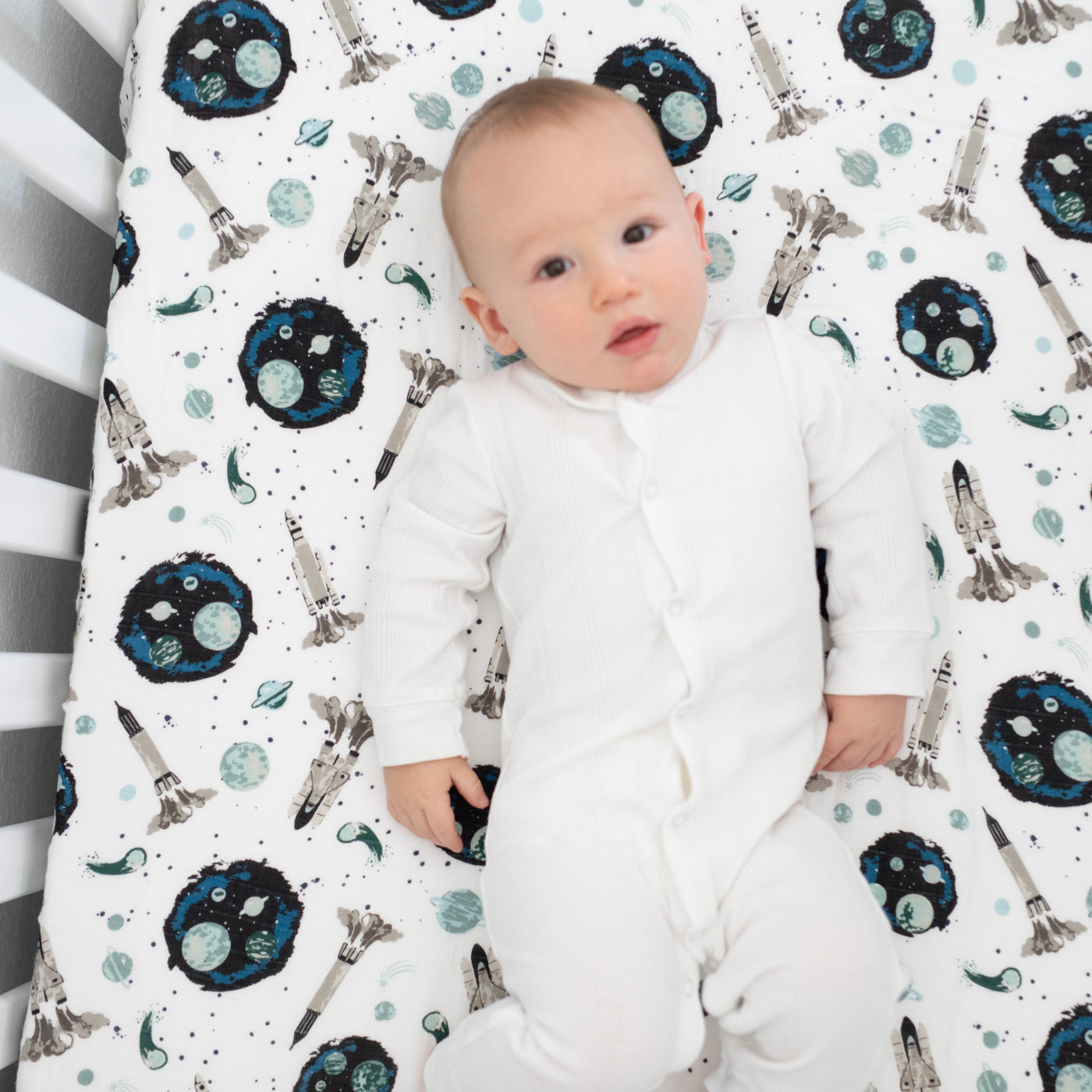 Space Oh So Soft Muslin Crib Sheet - Bebe au Lait