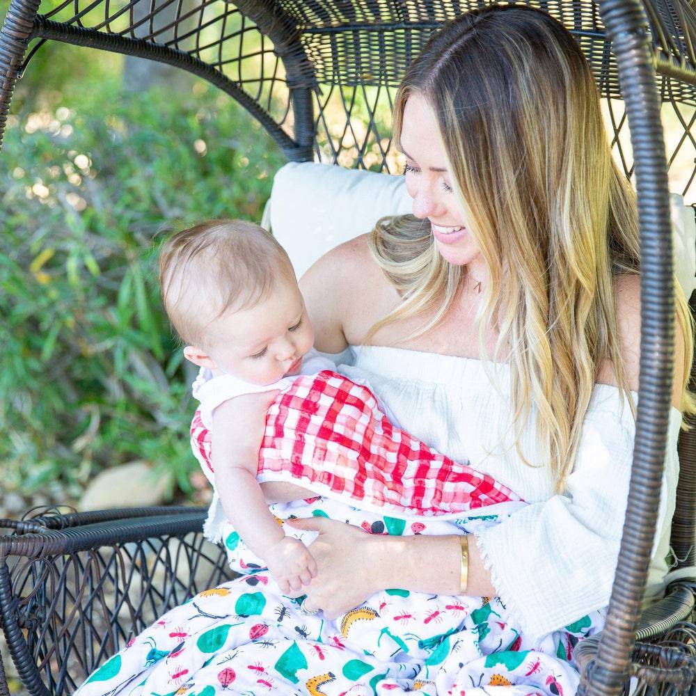 Bugs Picnic Snuggle Blanket Bebe au Lait