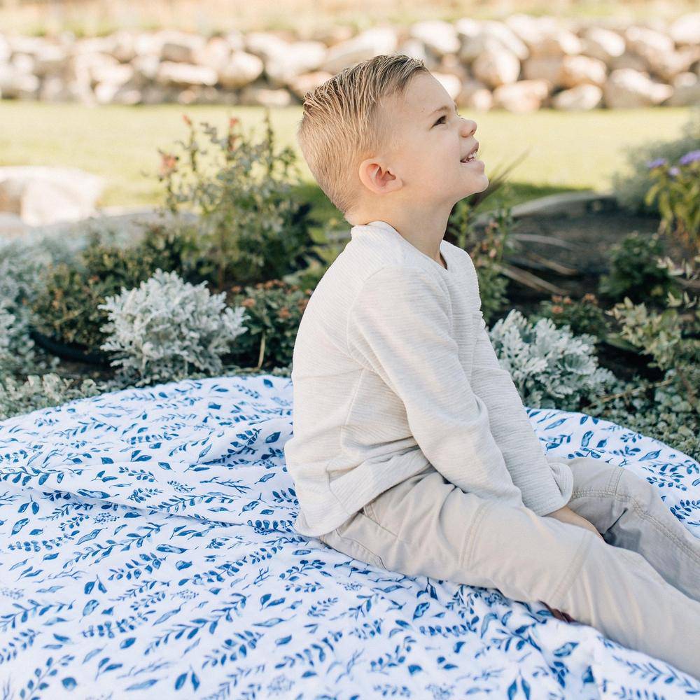 Blue Leaves Cornflower Classic Muslin Super Snuggle Blanket Bebe au Lait