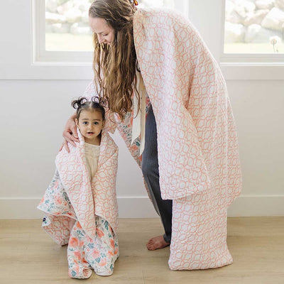 Floret + Trellis Classic Muslin Super Snuggle Blanket - Super Snuggle Blanket - Bebe au Lait